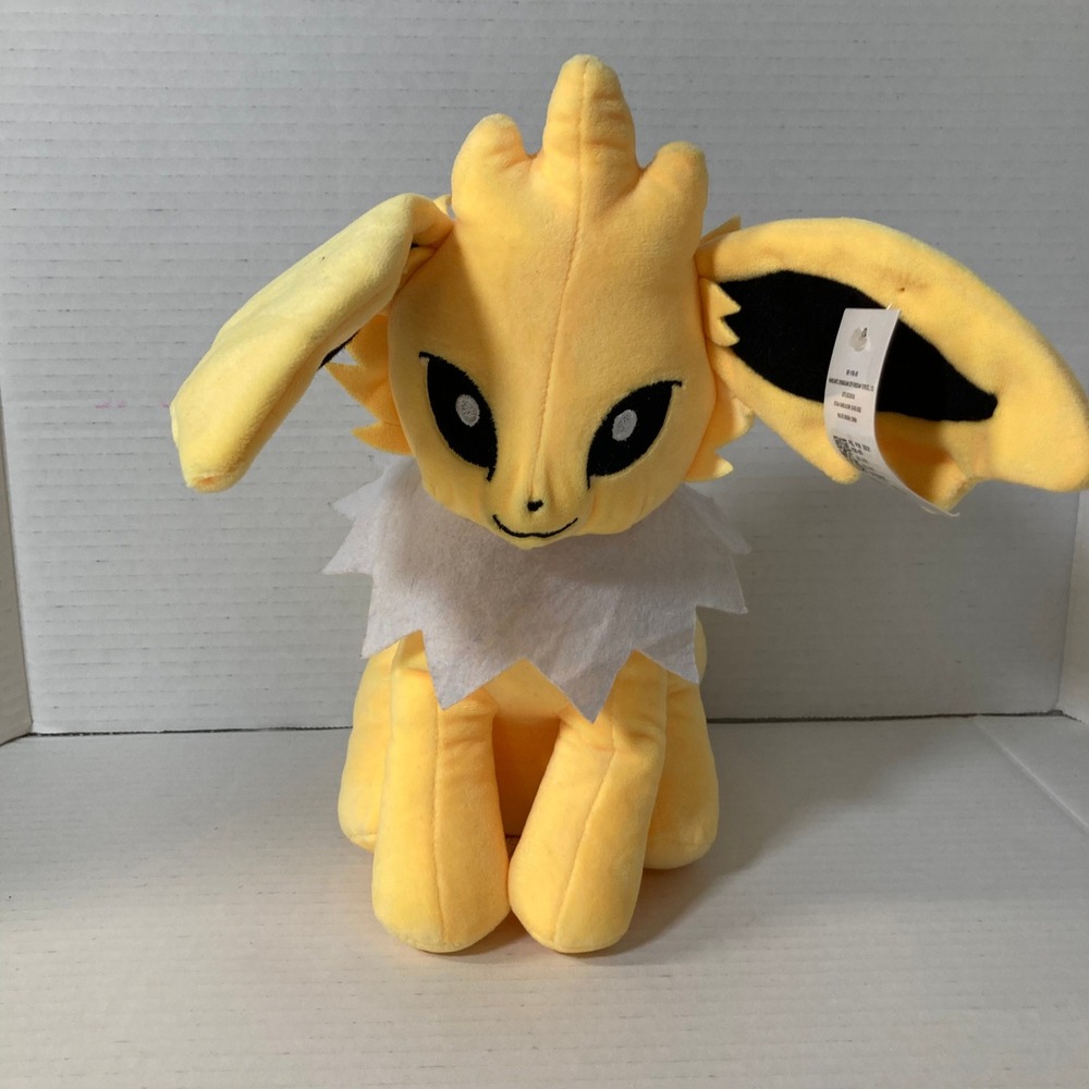 Pokemon Jolteon Plush Stuffed Animal Yellow Eevee Evolution 9 Inch New with Tags